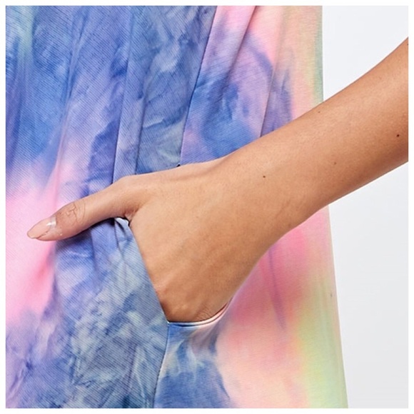 🆕Just In-Plus Size multi color shift dress - Picture 3 of 5